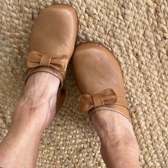 Anthropologie Swedish Hasbeens NWT Camel Bow Slip in Husband Clog 🌸 🌈❤️ - Picture 12 of 15